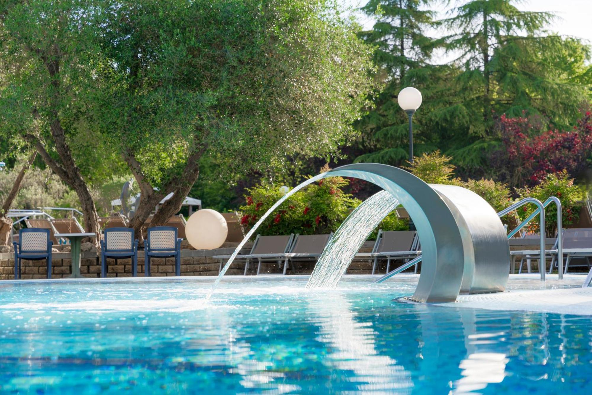 Hotel Petrarca Terme Montegrotto Terme Esterno foto