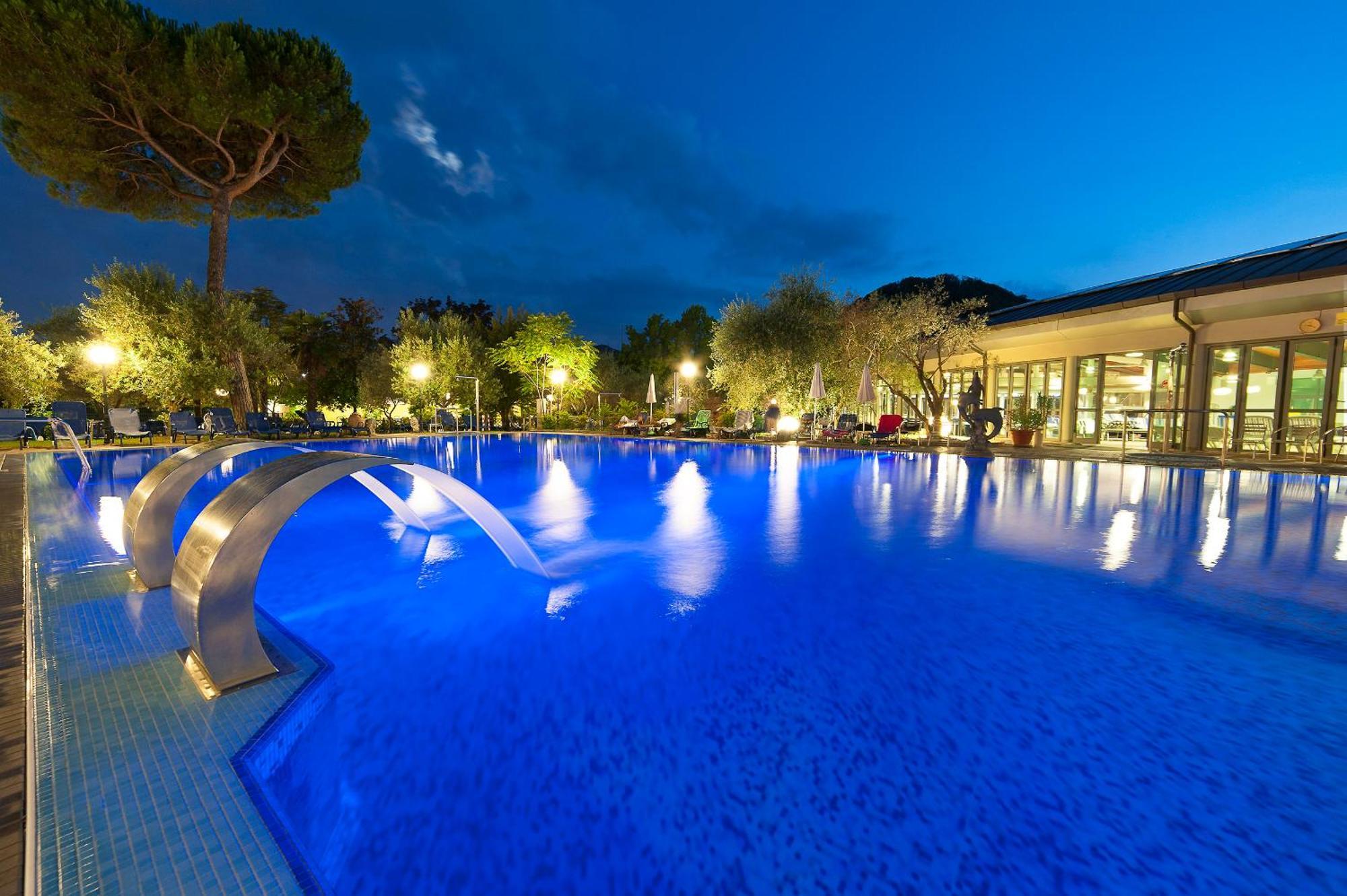 Hotel Petrarca Terme Montegrotto Terme Esterno foto