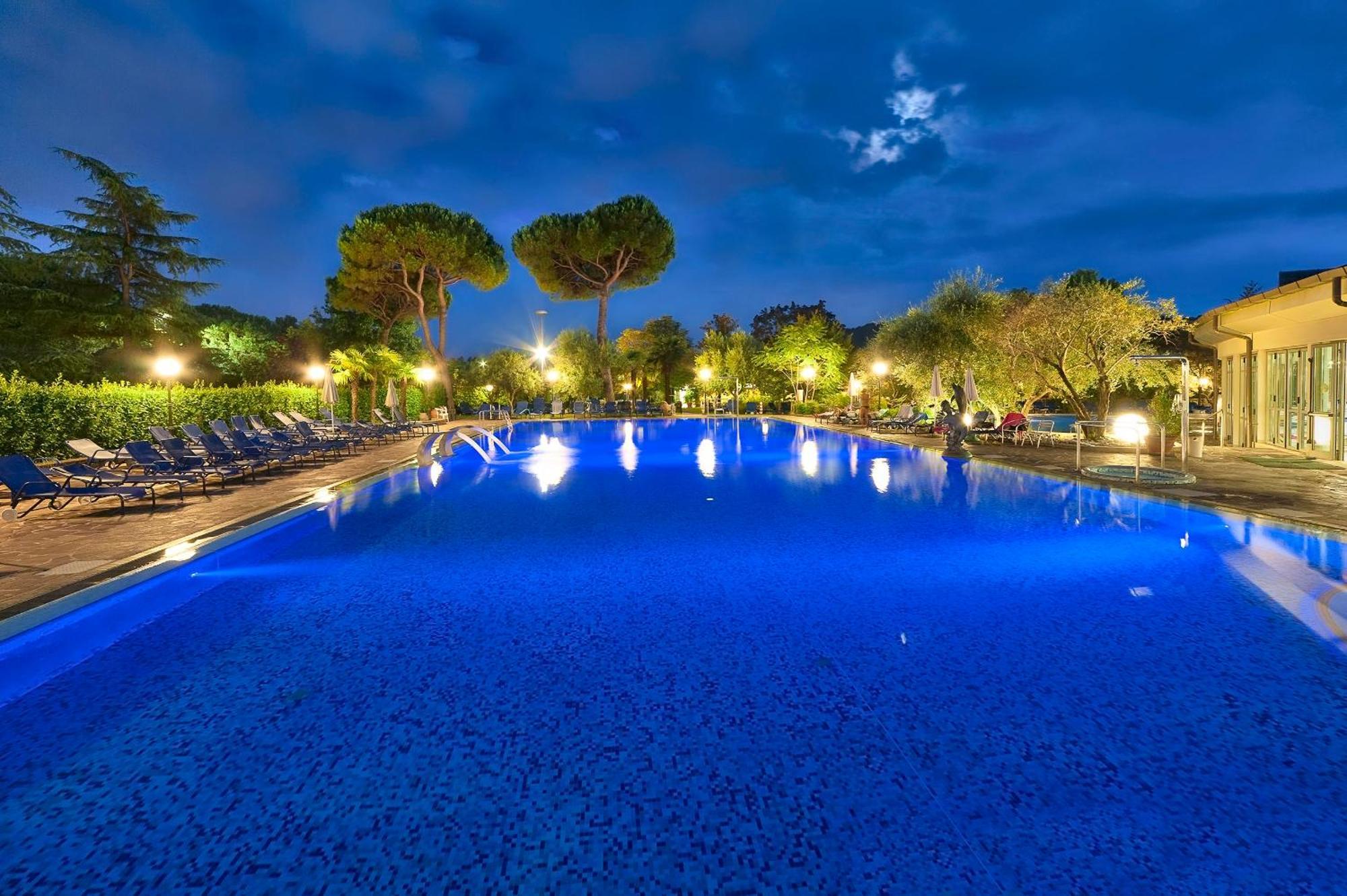 Hotel Petrarca Terme Montegrotto Terme Esterno foto