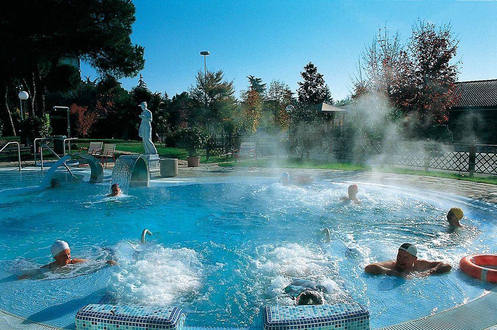 Hotel Petrarca Terme Montegrotto Terme Esterno foto
