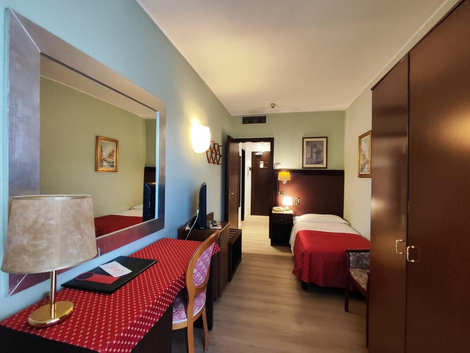 Hotel Petrarca Terme Montegrotto Terme Esterno foto