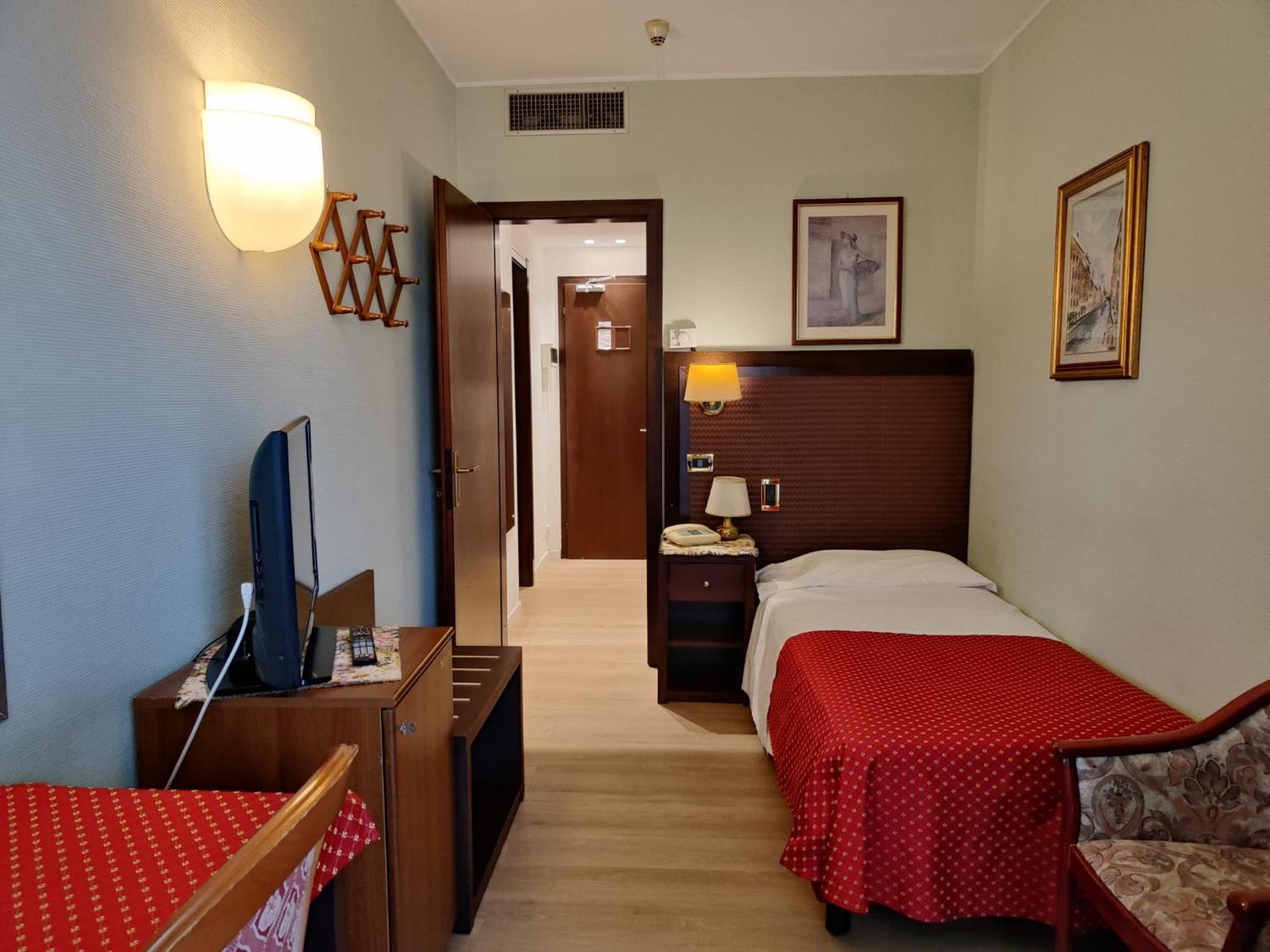 Hotel Petrarca Terme Montegrotto Terme Esterno foto