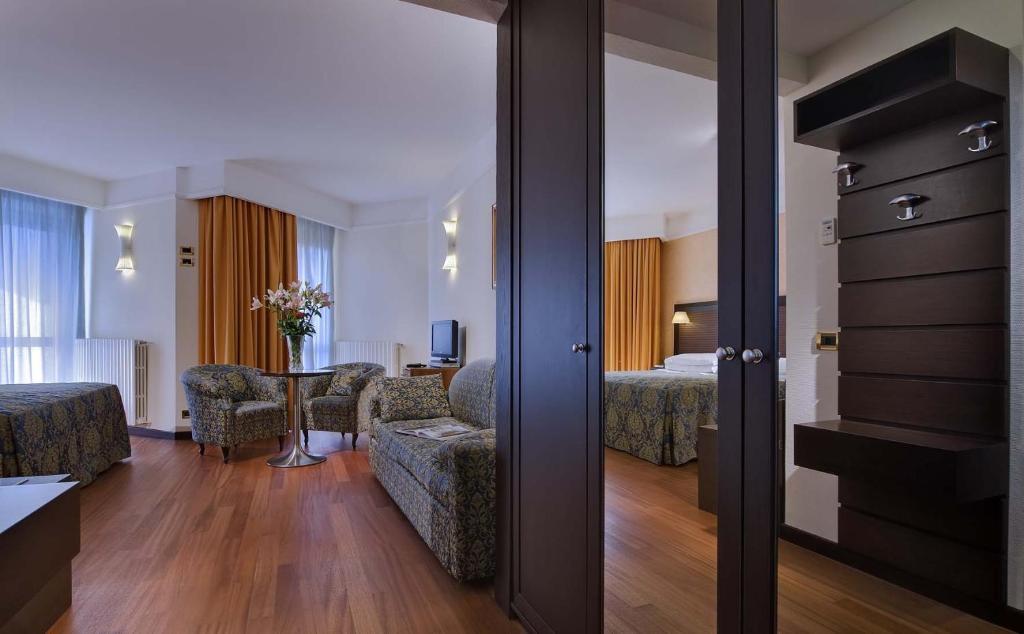 Hotel Petrarca Terme Montegrotto Terme Esterno foto